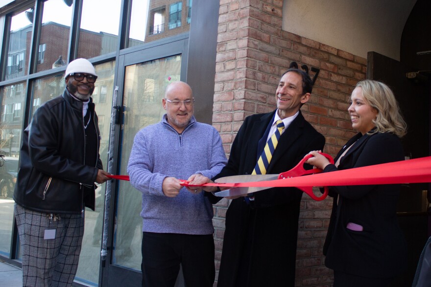 Ribbon cutting at Change on Hamilton
