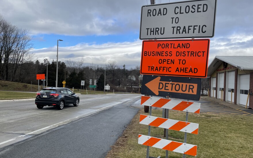 Route 611 detour sign south of Portland; road closed