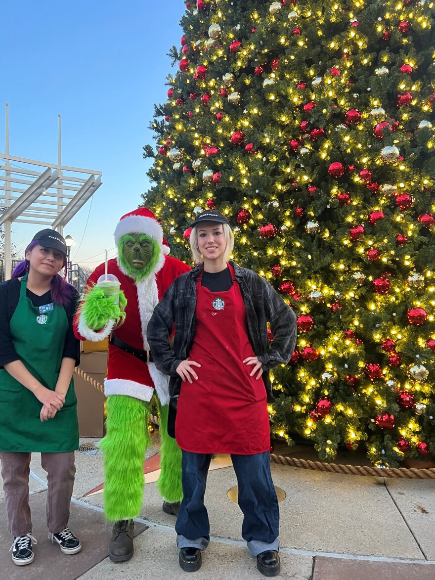 The Grinch at the Promenade Shops at Saucon Valley