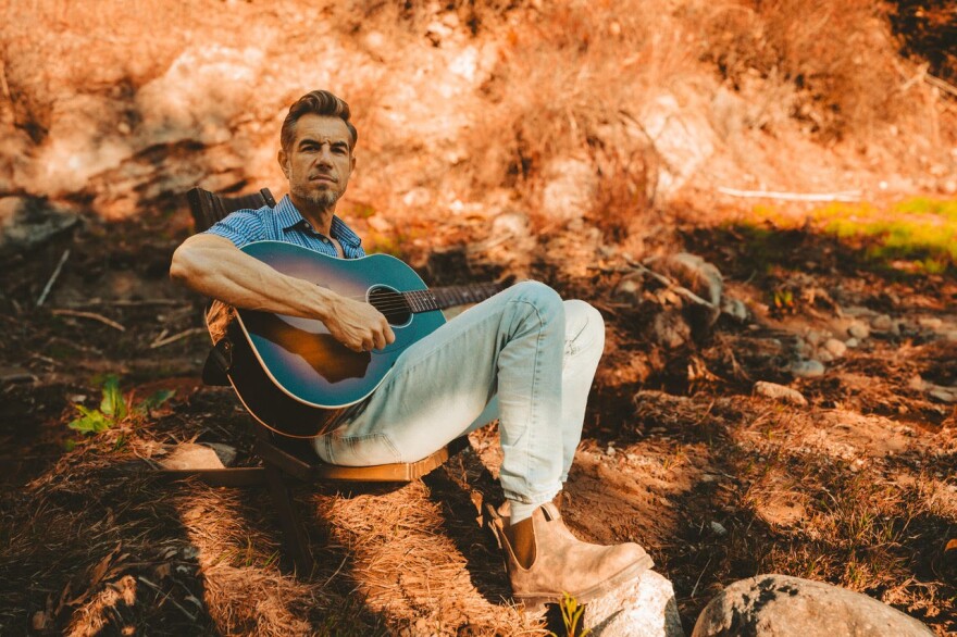 Nick Hexum