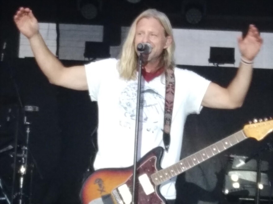 Switchfoot live 2.jpg