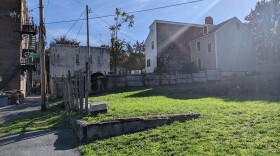 Duke ct and 40 s 6th street lot