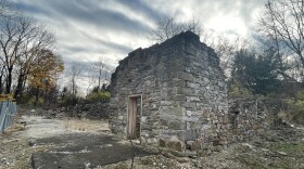 Heller Barn ruins