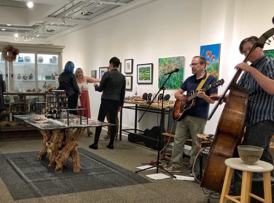 CONNEXIONS GALLERY.jpg