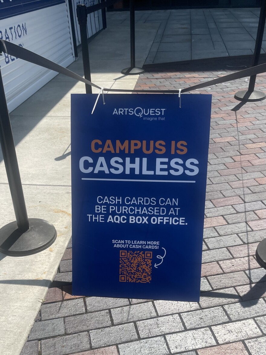 Musikfest cashless sign