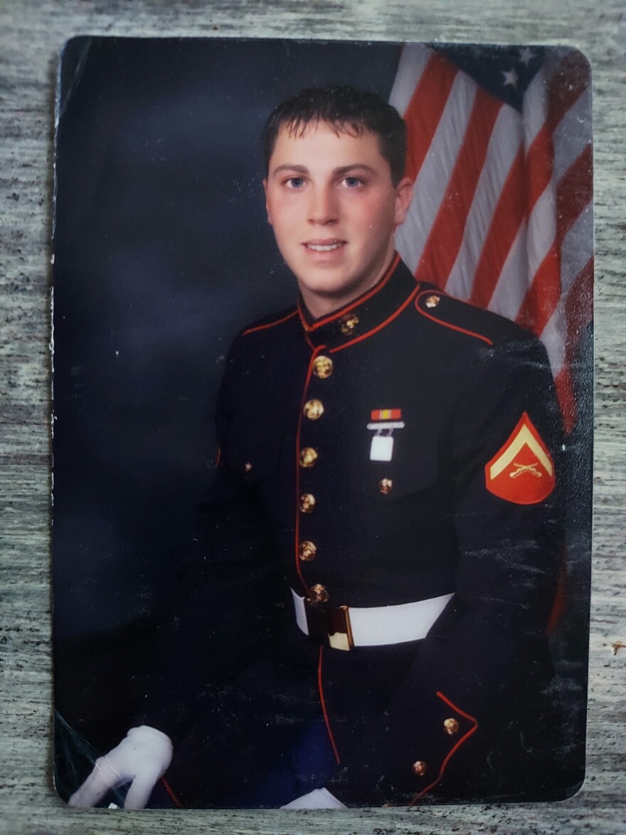 Wayne Golden USMC 2003.jpg