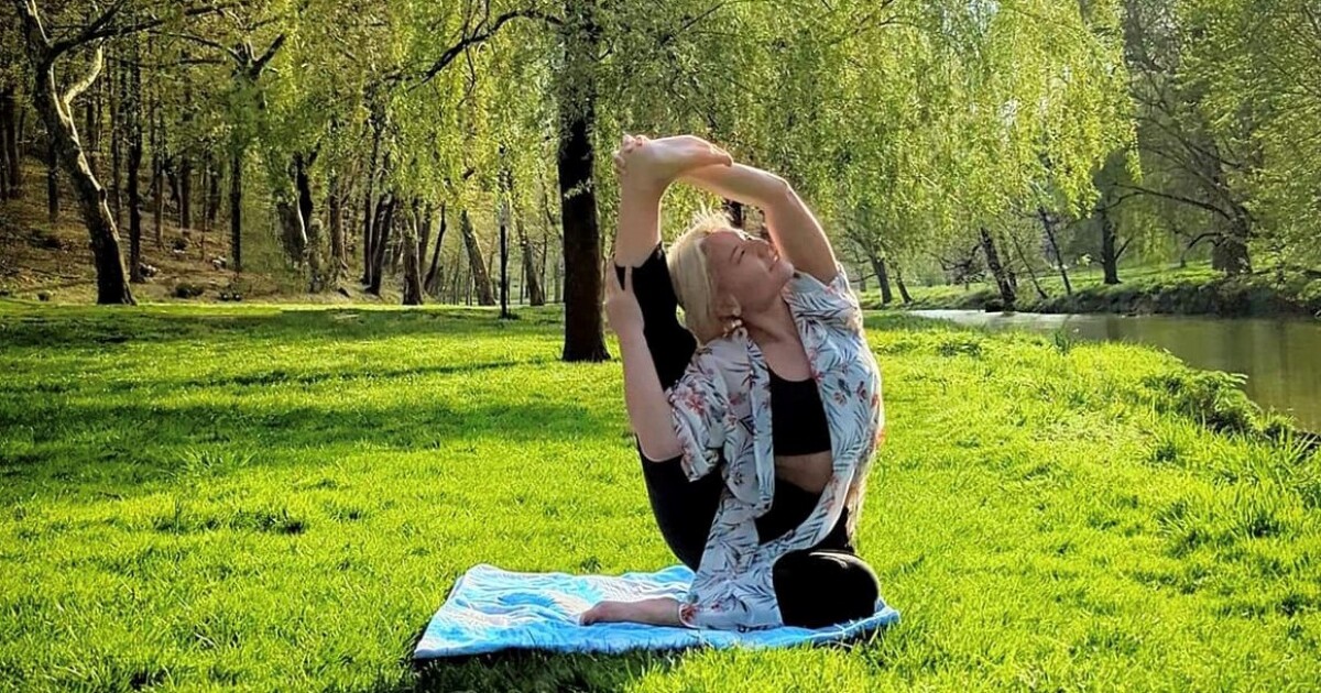 Free yoga classes in Allentown at ArtsWalk, Cedar Beach parks