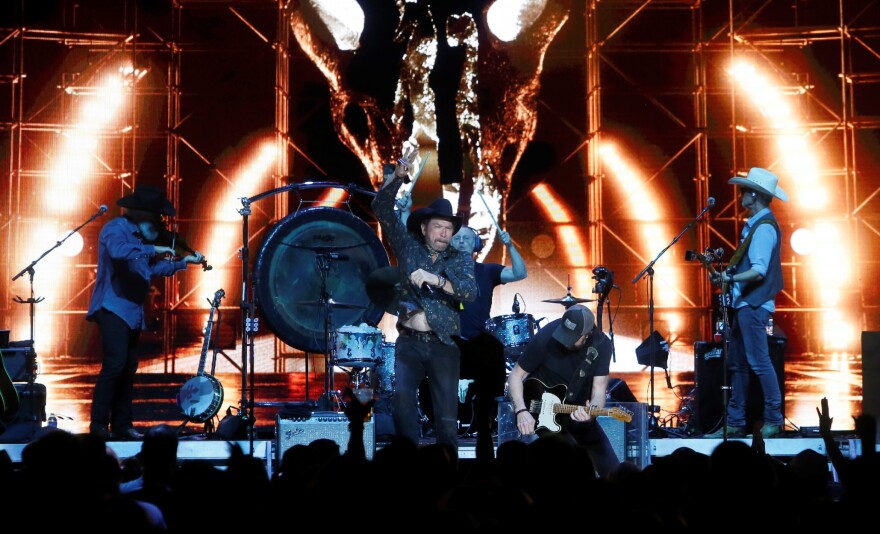 Brooks & Dunn at PPL Center