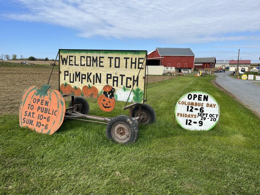 Seiple entrance signs.jpg