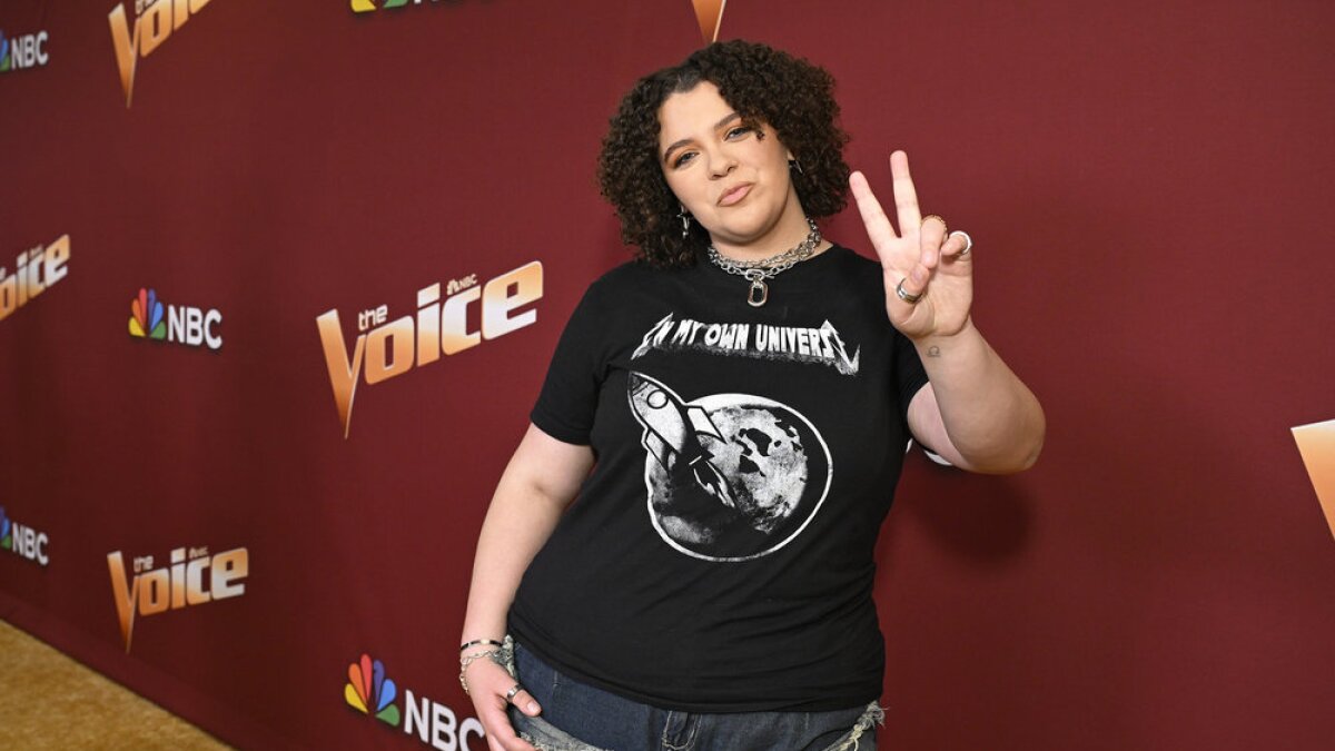 Shye Roberts on 'The Voice': Bethlehem singer opens up about the NBC show, bonding with sister | LehighValleyNews.com