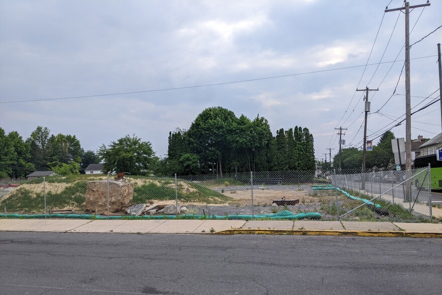 Turkey Hill lot at the corner of Sixth and Chestnut in Emmaus