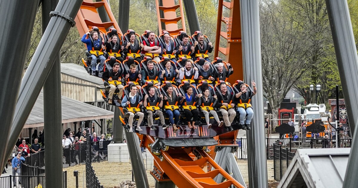 Image for article Dorney Park could be sold if owner Six Flags restructures, analyst warns