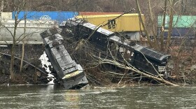 Train derails in Lower Saucon Township