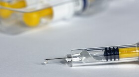 syringe-covid-vaccine