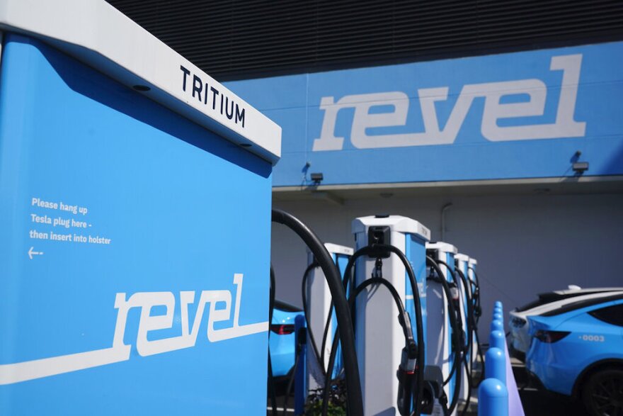 Electric vehicles charging station