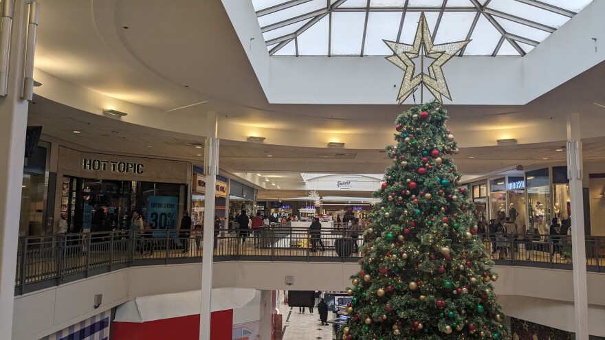 Lehigh Valley Mall Christmas tree