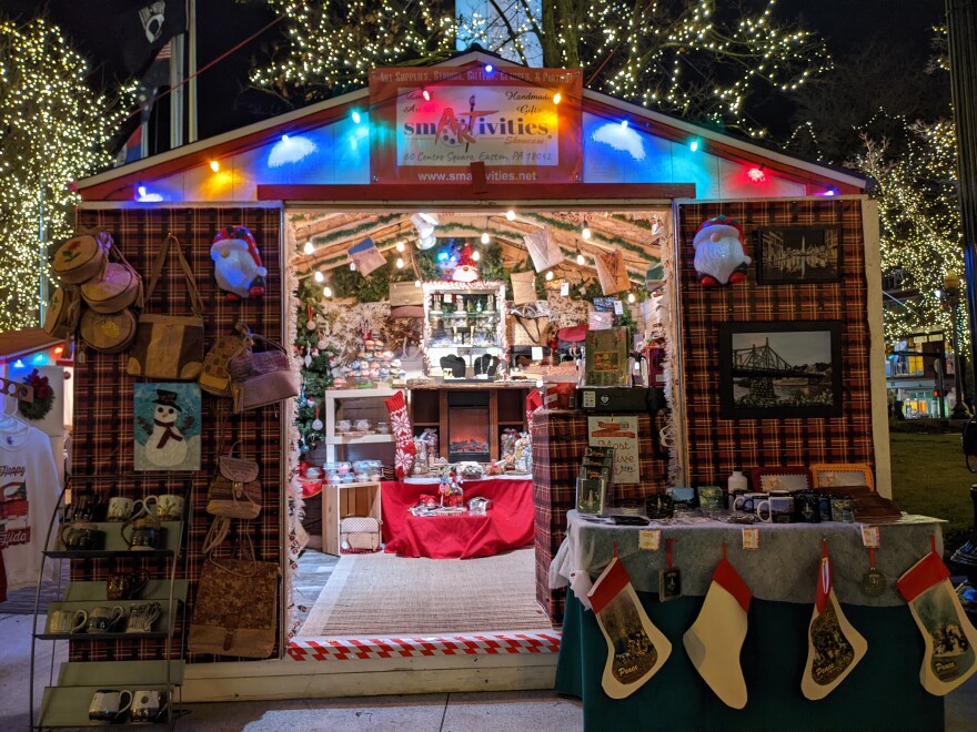 Smart ARTivities hut.jpg