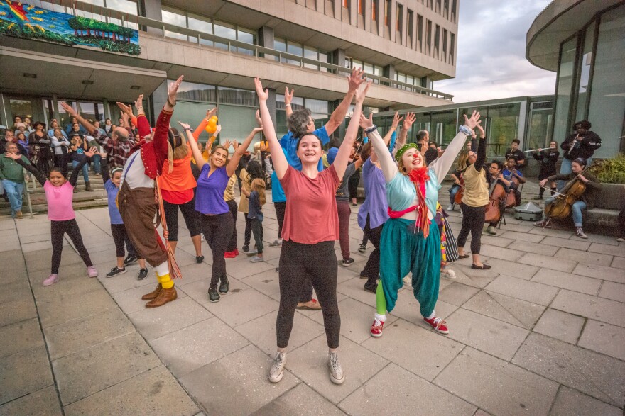 Touchstone-Theatre-performers