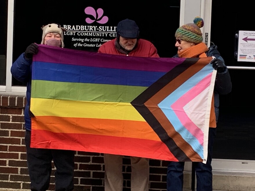 Bradbury-Sullivan supporters