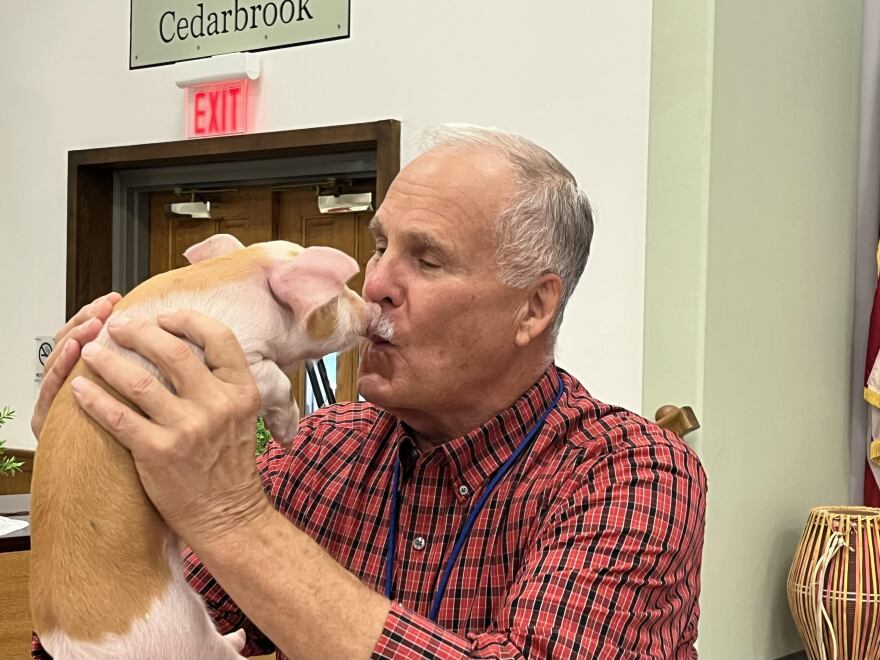 phil kiss.jpg