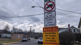 Alburtis No Trucks Sign