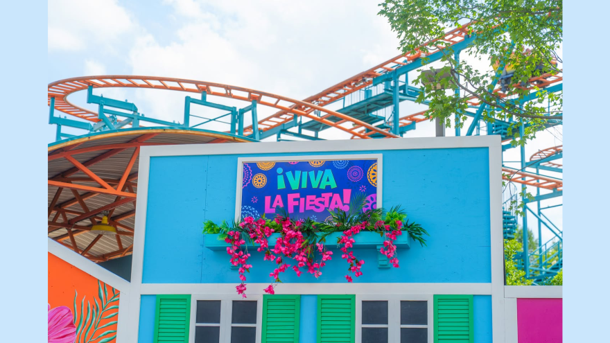 Viva La Fiesta at Dorney Park