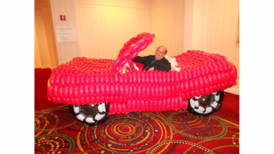 Balloon artist