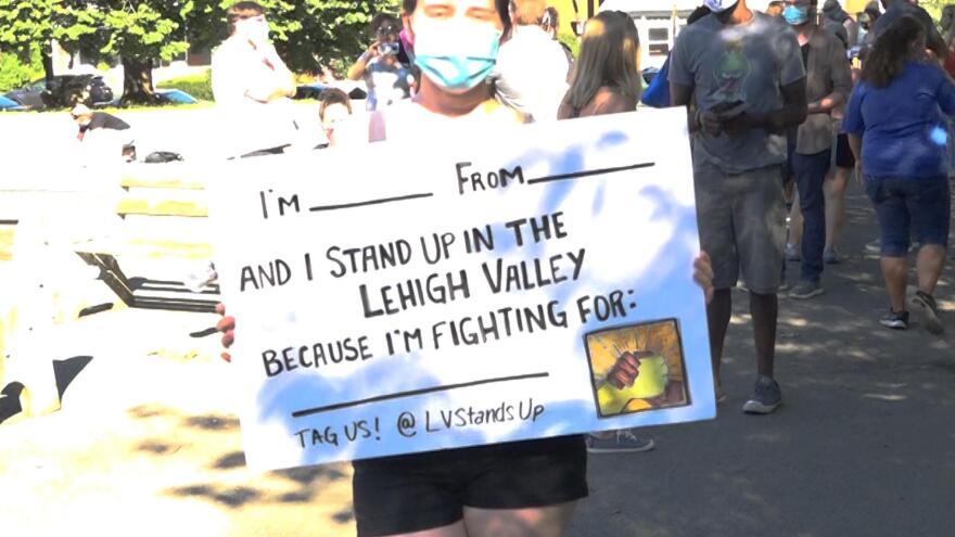 stand-up-LV