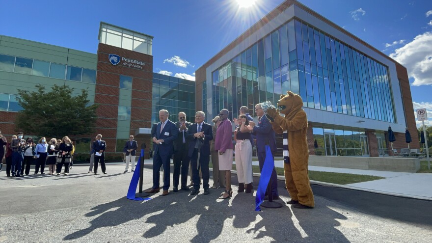 penn-state-STEM-facility-charlieDent-4