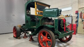 Mack AB Tractor