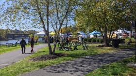 The Easton Farmers' Market overlooks the Lehigh and Delaware rivers at Scotts Park.jpg