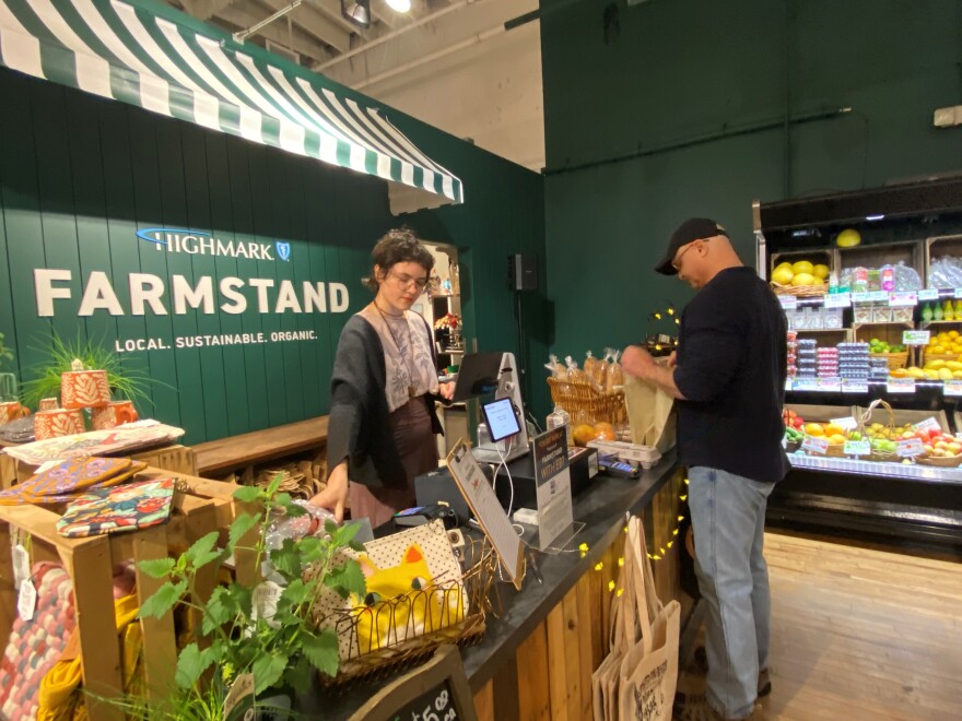 Highmark Farmstand celebrates grand reopening