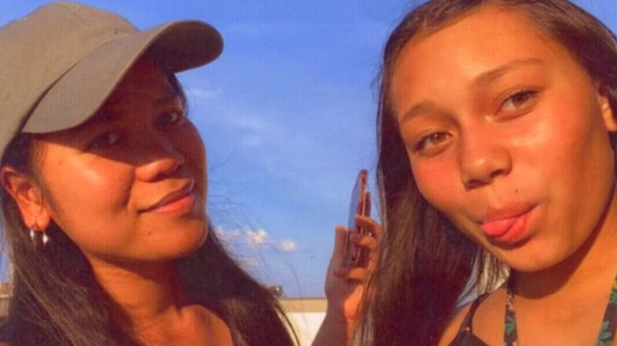 Rosalyn (l) and Rianna Glass.png