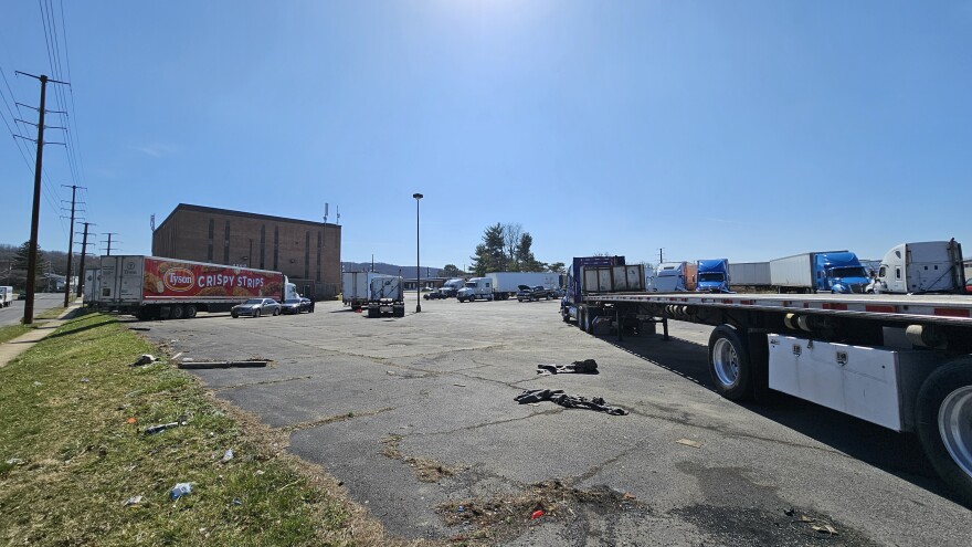 TruckingTerminal2.jpg