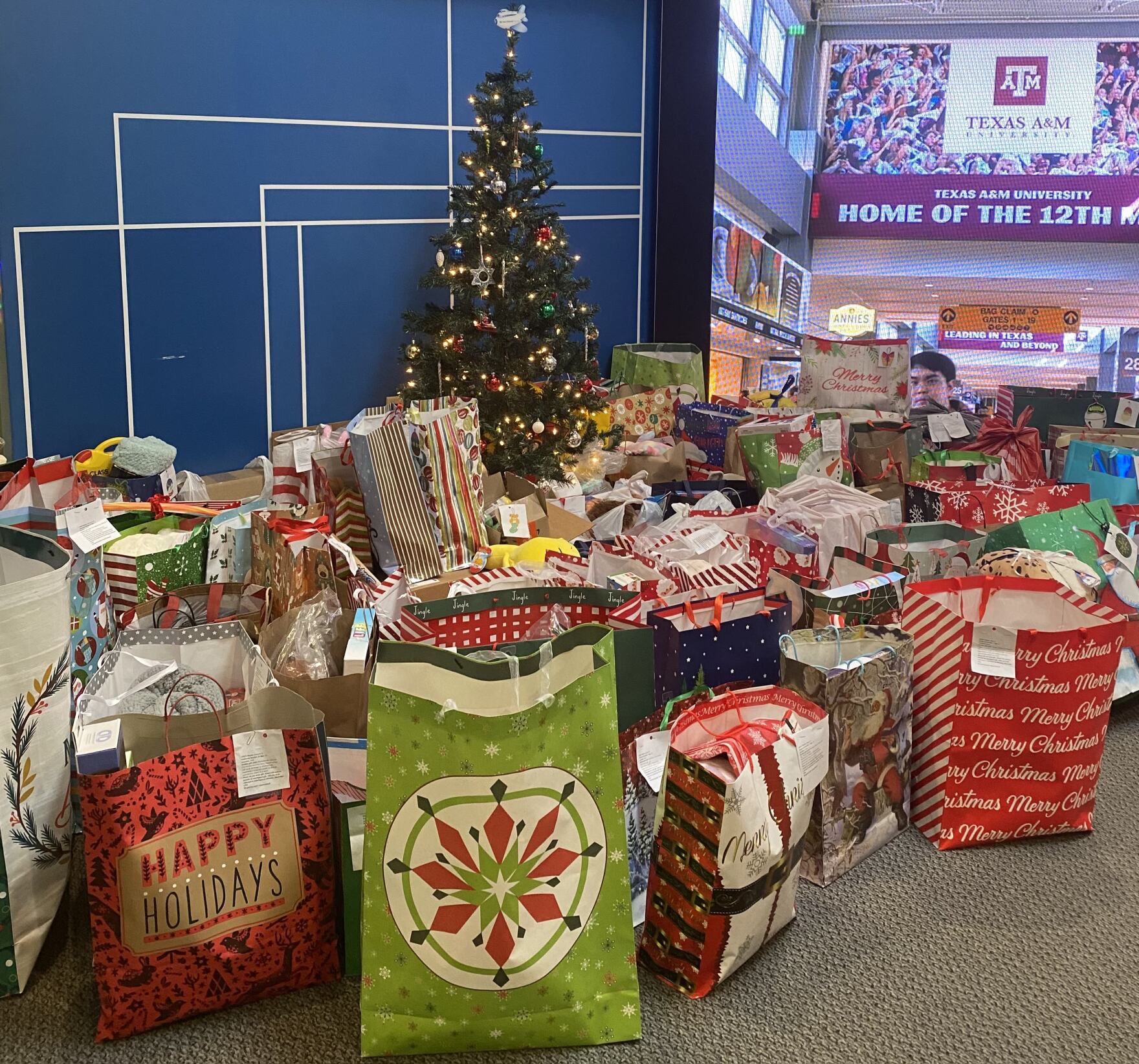 KidsPeace Hosts Another Successful Angel Tree Gift Drive kidspeace-hosts-another-successful-angel-tree-gift-drive