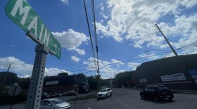 Main Street and Polk Valley Road in Hellertwon