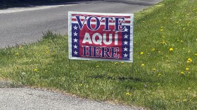 Vote here sign