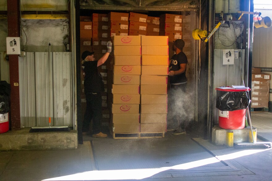 Second Harvest volunteers