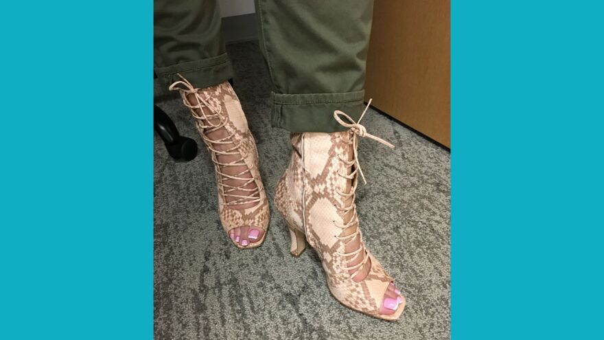 Dr. Alfonse Pink lace up shoes